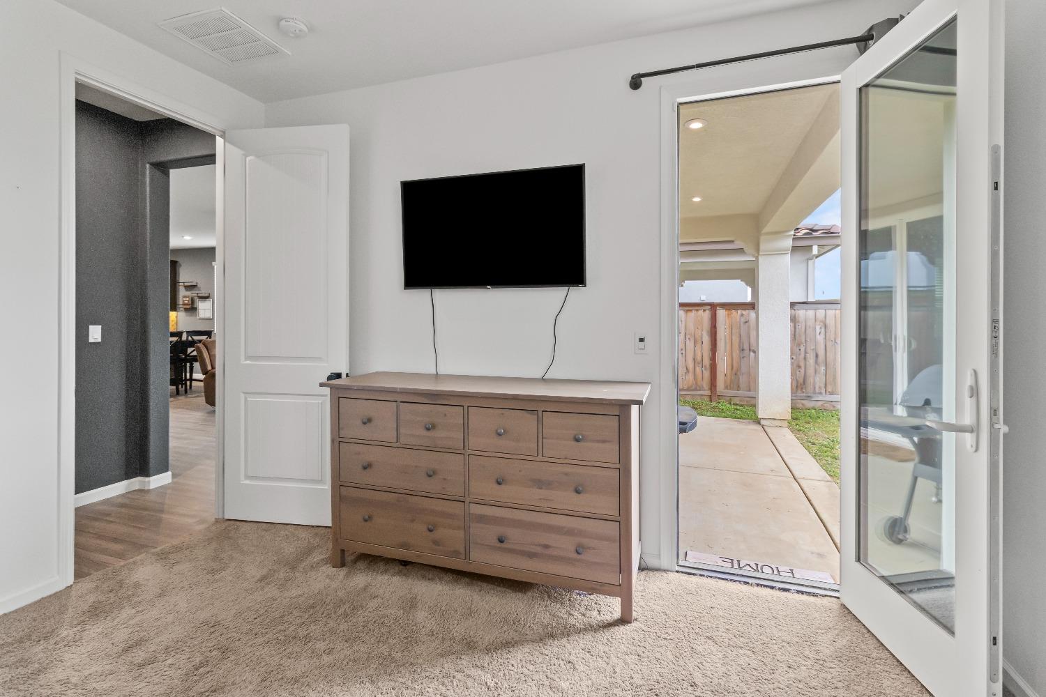 Kirkwood Court, Olivehurst, California image 27