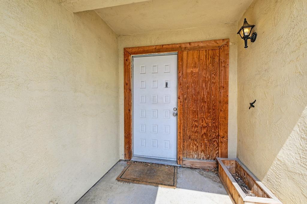 Villaview Drive, Citrus Heights, California image 8