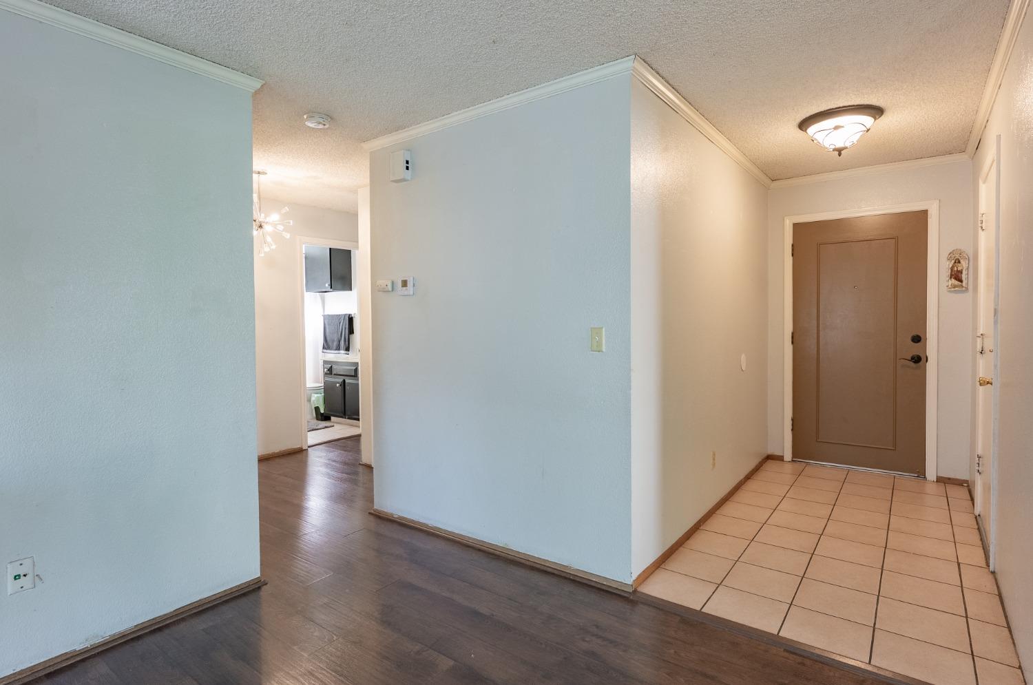 Detail Gallery Image 15 of 33 For 3988 Robinridge Way, Sacramento,  CA 95823 - 3 Beds | 2 Baths