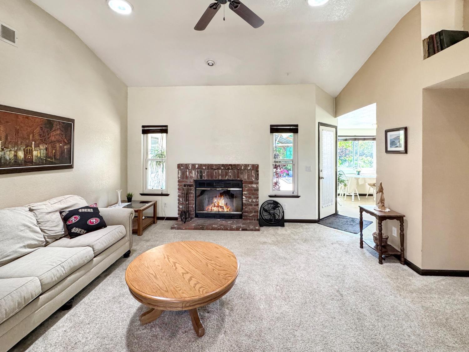 Detail Gallery Image 4 of 41 For 2100 Quail Ranch Ct, Elverta,  CA 95626 - 4 Beds | 2 Baths