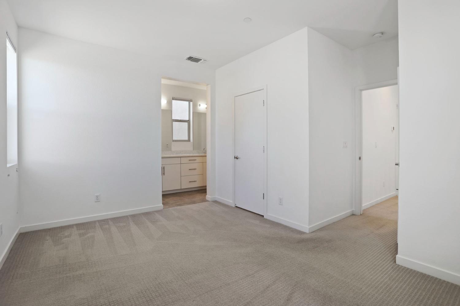 Photo #31: 225053792 Listing: Photo #31