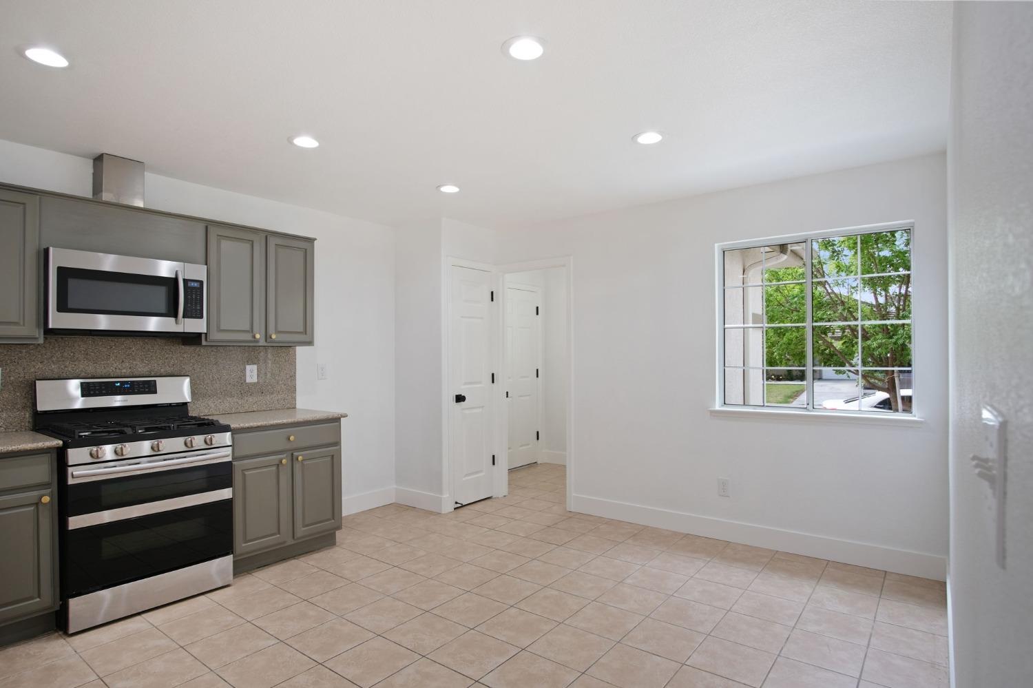 Tern Way, Patterson, California image 10