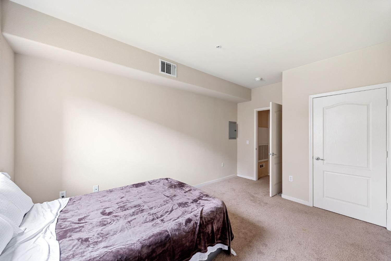 Photo #14: 225054575 Listing: Photo #14