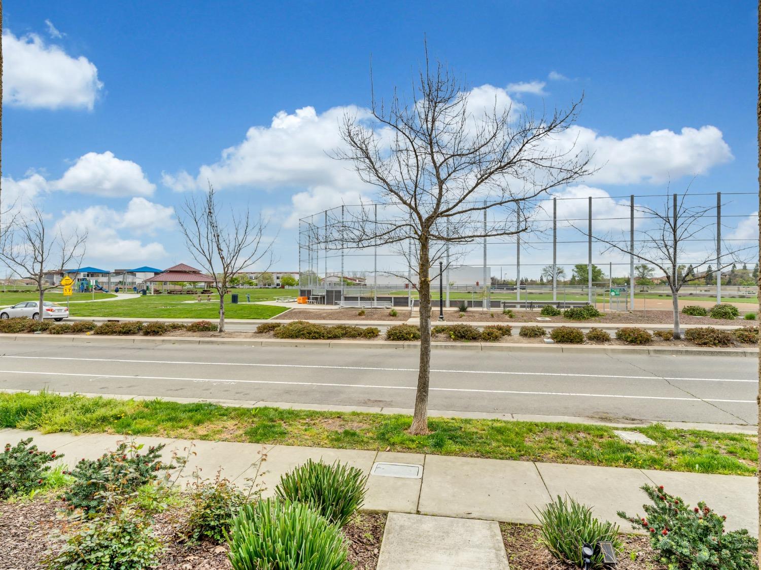 Hovnanian Drive, Sacramento, California image 43