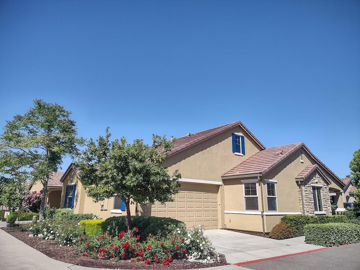 Volonne Drive, Roseville, California image 2