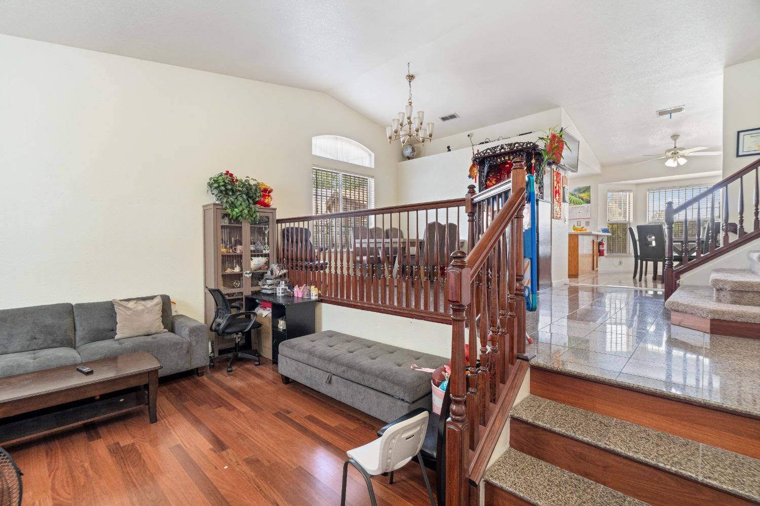 Pine Oaks Court, Sacramento, California image 5