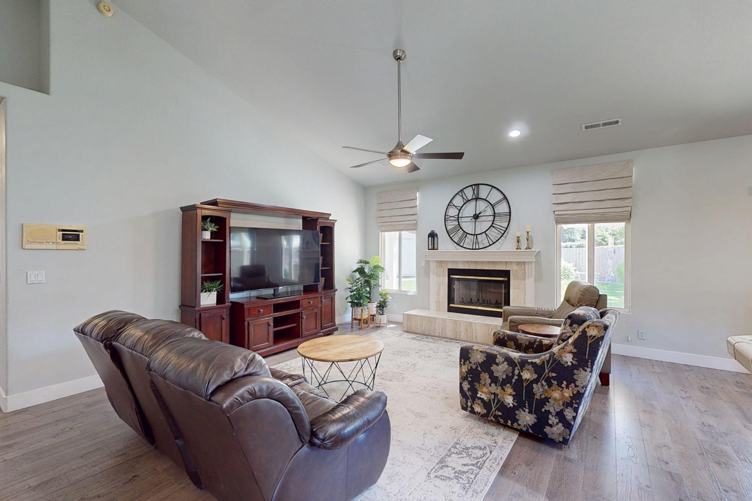 Yorktown Drive, Yuba City, California image 14