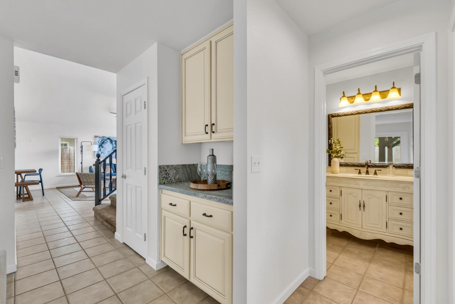 Queensbury Court, Elk Grove, California image 19