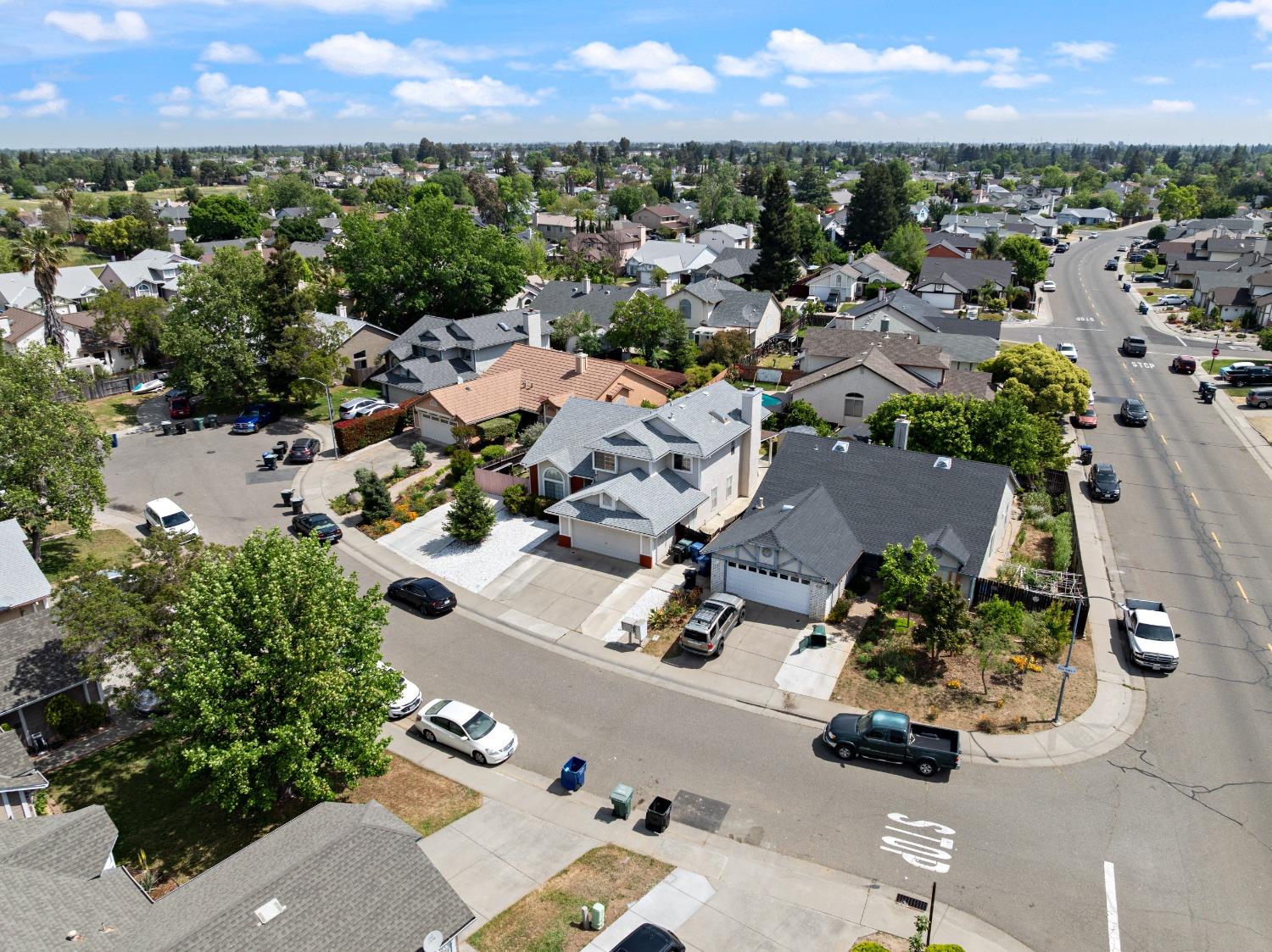 Pine Oaks Court, Sacramento, California image 40