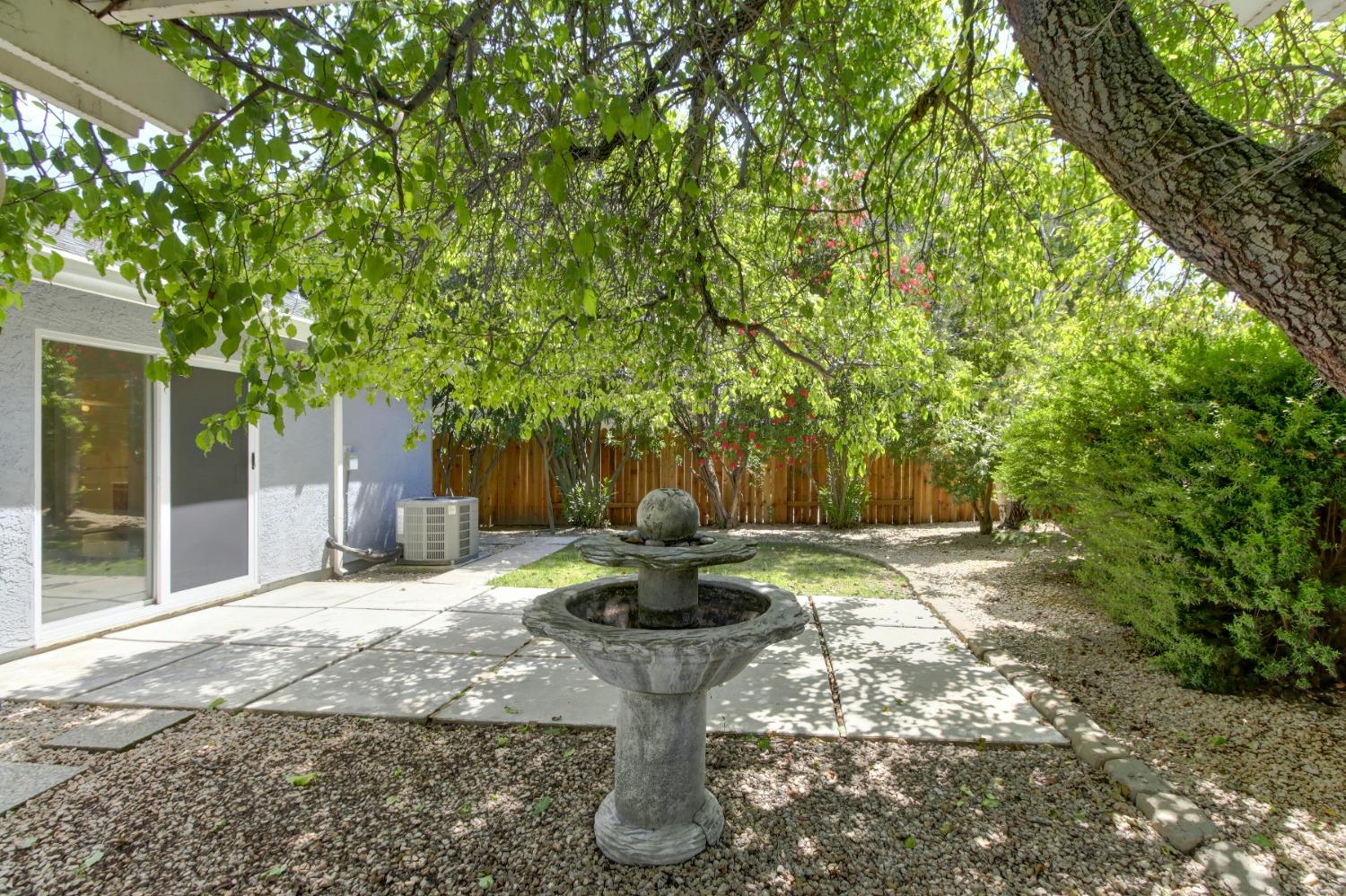 Lakespring Way, Sacramento, California image 45