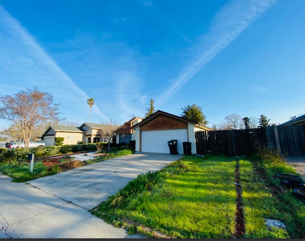 Detail Gallery Image 2 of 24 For 3633 Contempo Dr, Sacramento,  CA 95826 - 4 Beds | 2 Baths