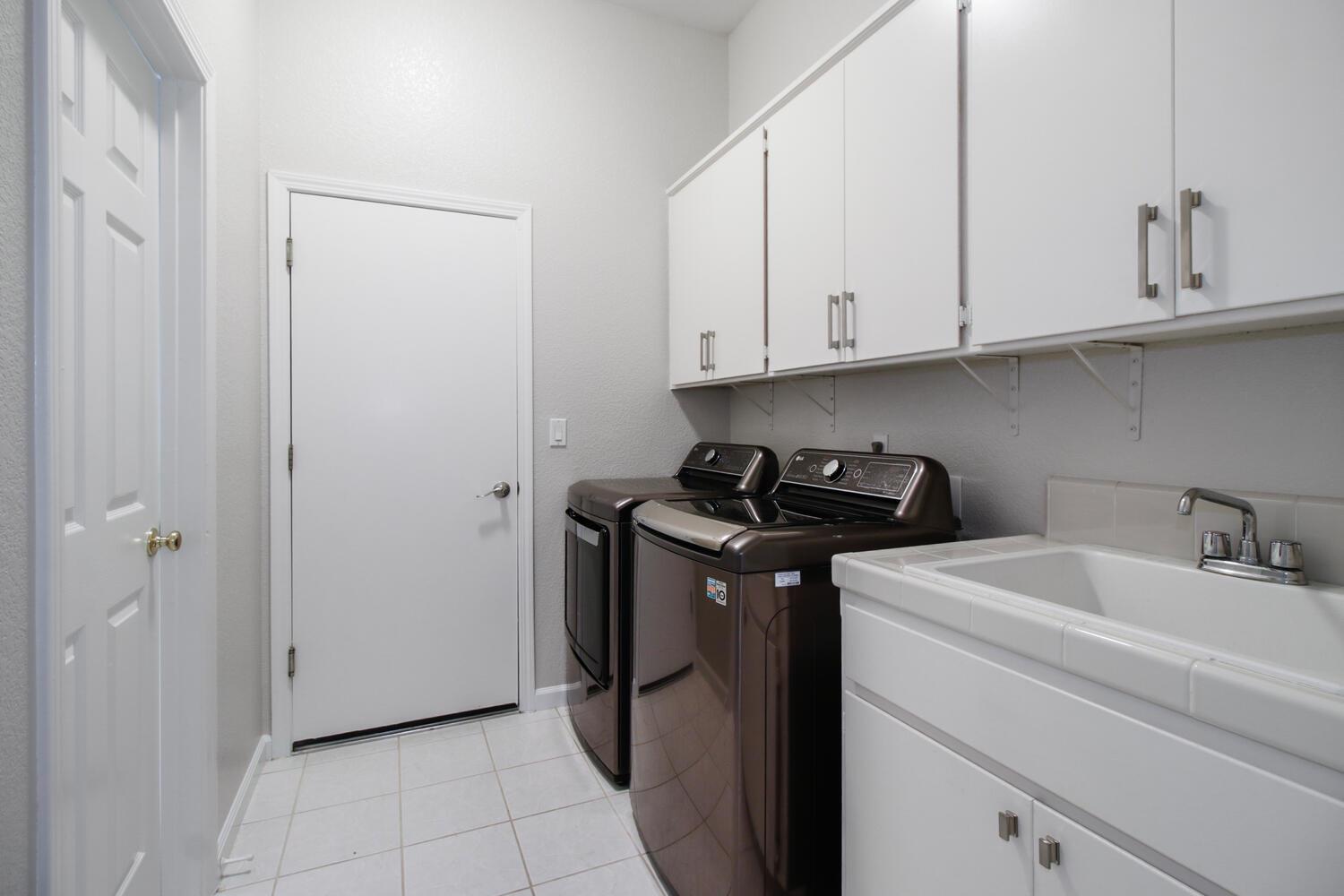 Bantam Way, Elk Grove, California image 42