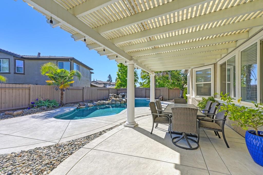 Sandwick Way, Folsom, California image 36