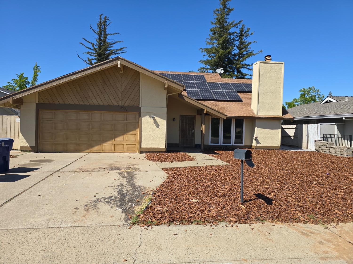 Elfriede Way, Sacramento, California image 1