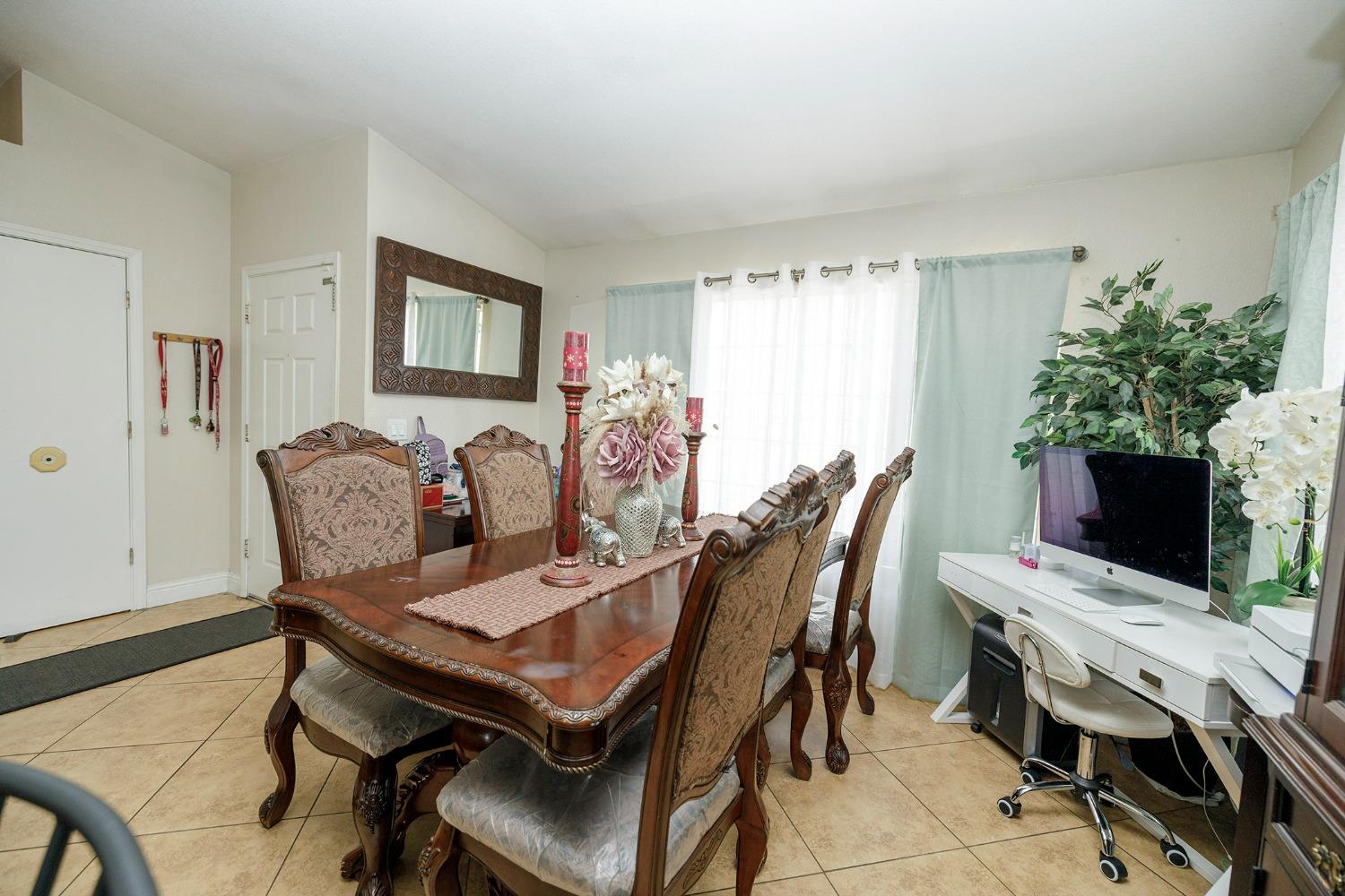 Detail Gallery Image 19 of 44 For 3070 Togninali Ln, Stockton,  CA 95206 - 3 Beds | 2 Baths