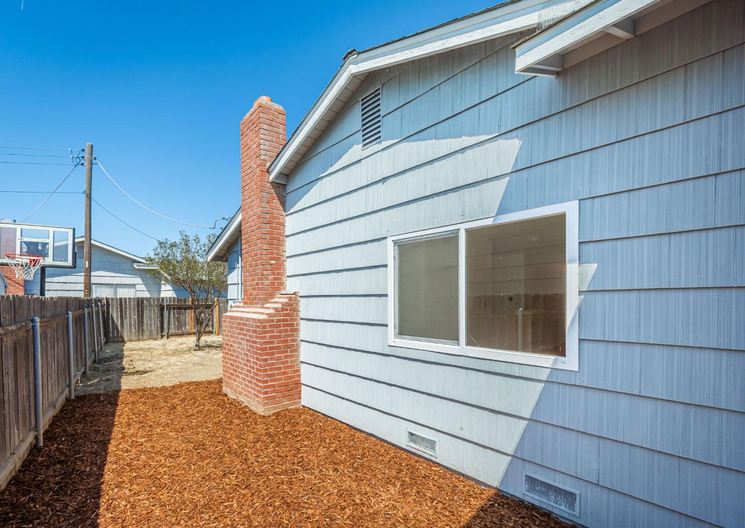 Detail Gallery Image 28 of 28 For 5039 Dingman Cir, Sacramento,  CA 95823 - 4 Beds | 2 Baths