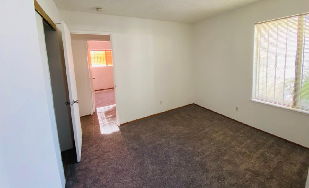 Detail Gallery Image 14 of 24 For 3633 Contempo Dr, Sacramento,  CA 95826 - 4 Beds | 2 Baths