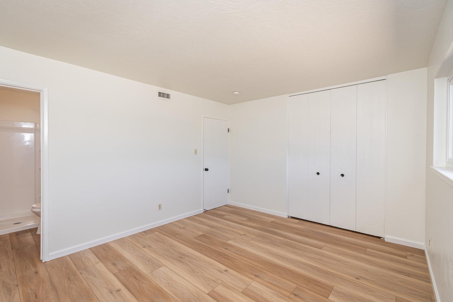 Detail Gallery Image 17 of 28 For 5039 Dingman Cir, Sacramento,  CA 95823 - 4 Beds | 2 Baths