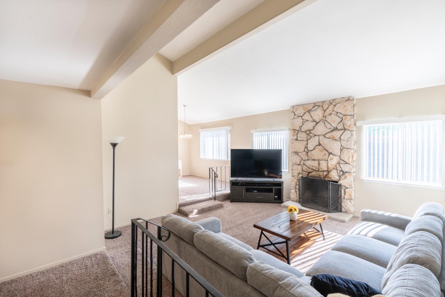 Monticello Drive, Stockton, California image 9