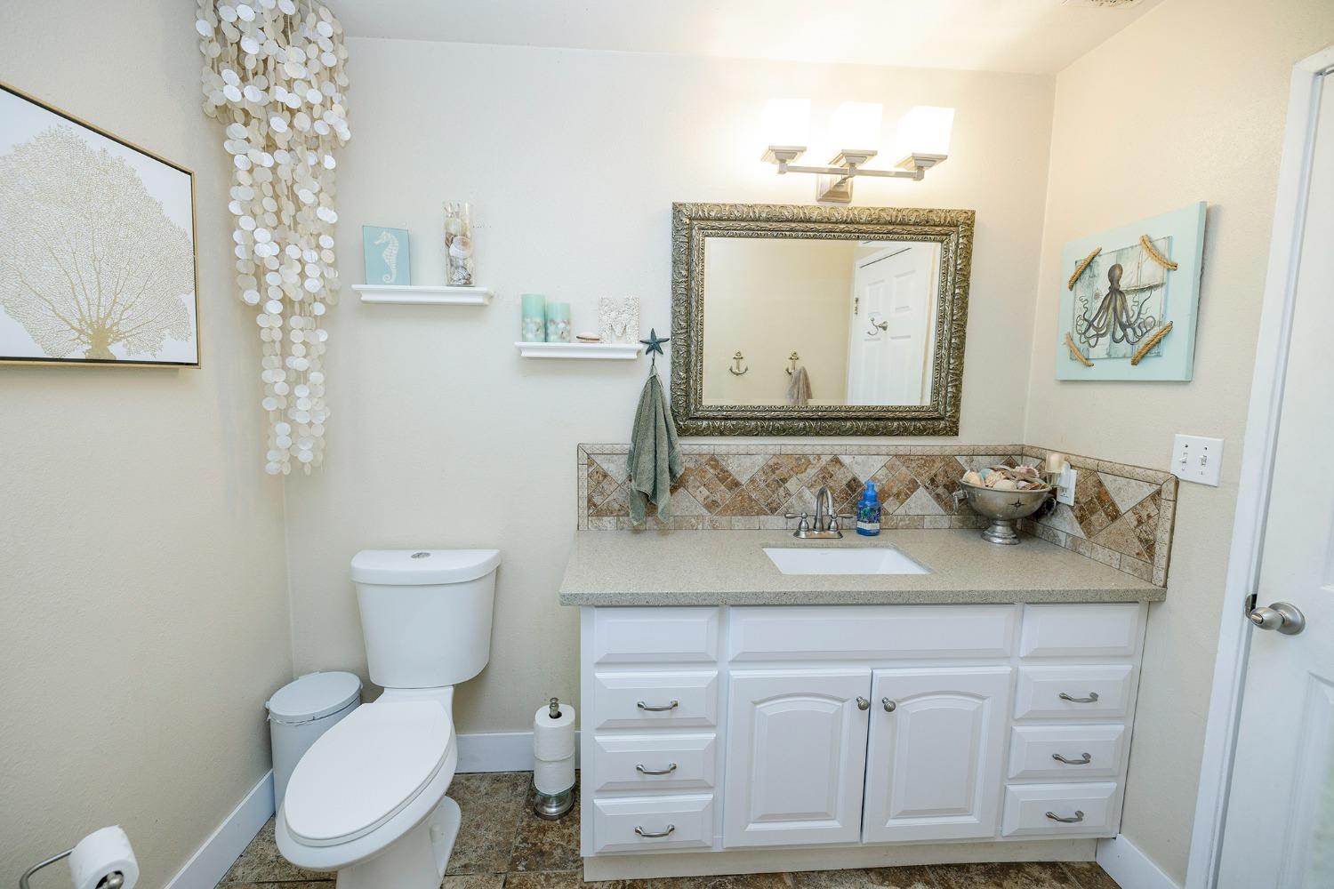 Detail Gallery Image 17 of 25 For 2501 Adrian St, Turlock,  CA 95382 - 3 Beds | 2 Baths