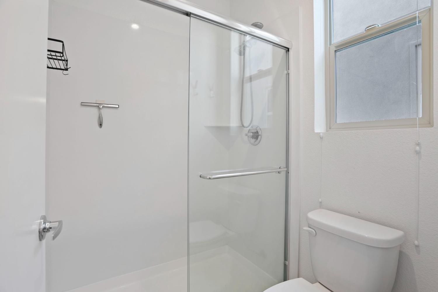 Photo #35: 225053792 Listing: Photo #35