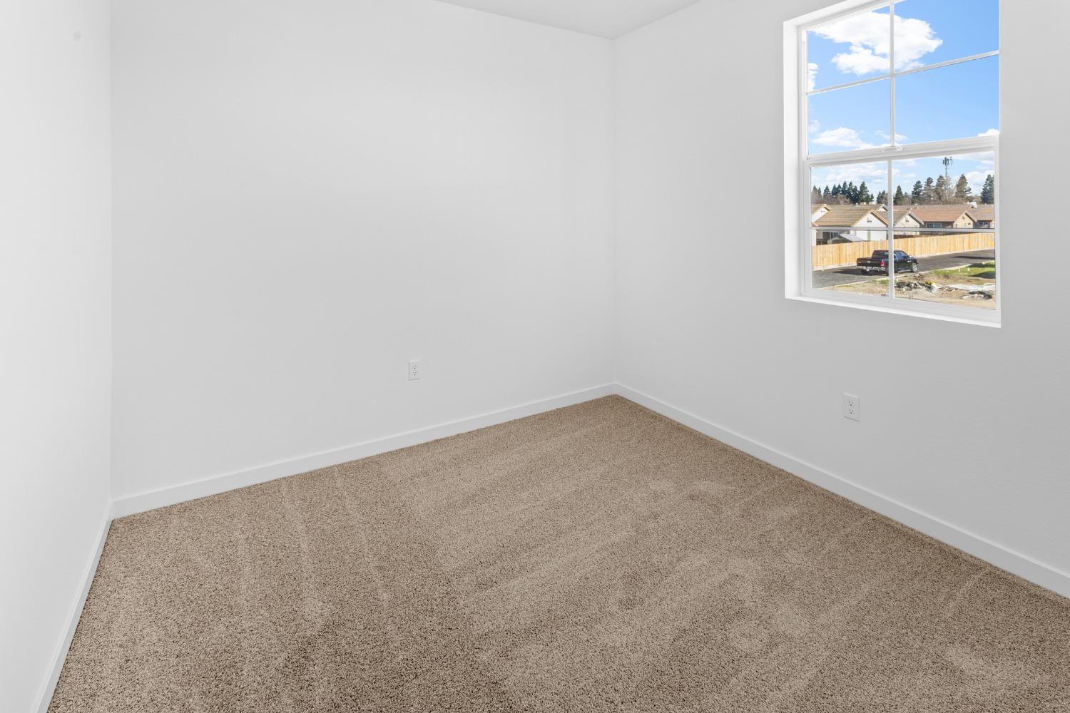 Detail Gallery Image 31 of 39 For 6403 Jacinto Ave, Sacramento,  CA 95823 - 3 Beds | 2/1 Baths
