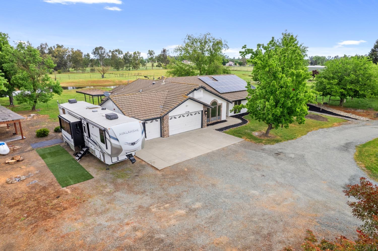 Detail Gallery Image 7 of 58 For 11709 Quiggle Rd, Herald,  CA 95638 - 5 Beds | 2/1 Baths