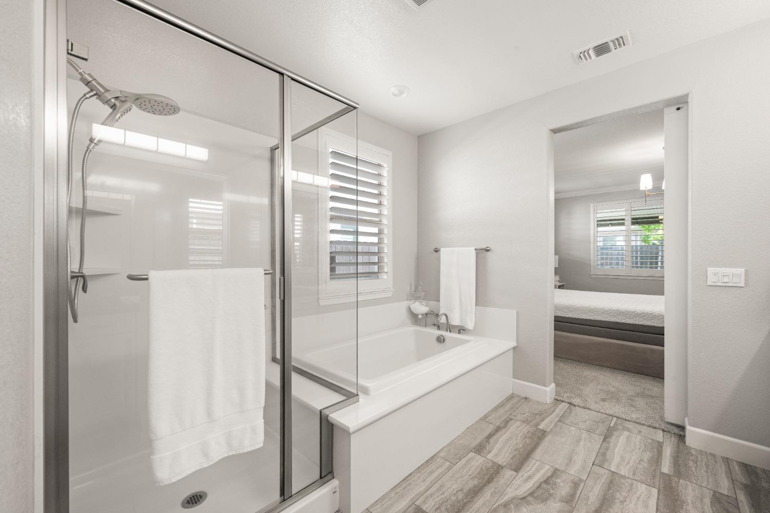 Maddux Way, Roseville, California image 35