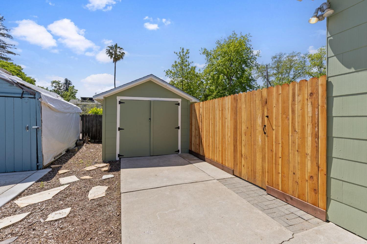 Detail Gallery Image 28 of 29 For 5356 8th Ave, Sacramento,  CA 95820 - 2 Beds | 1 Baths
