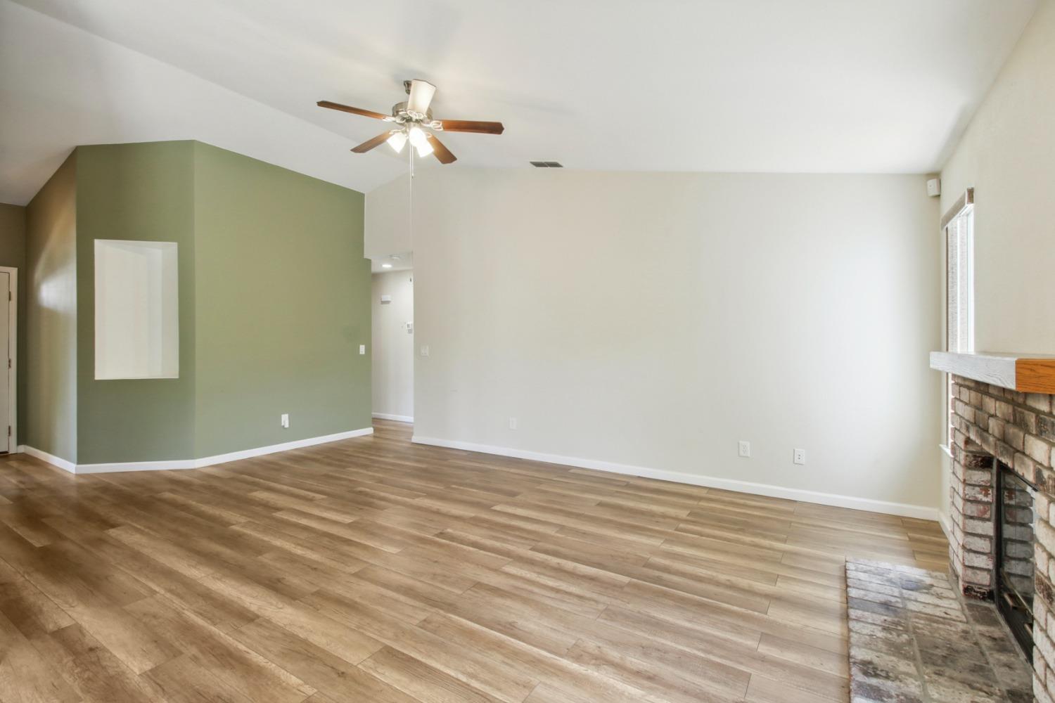 Lakespring Way, Sacramento, California image 9