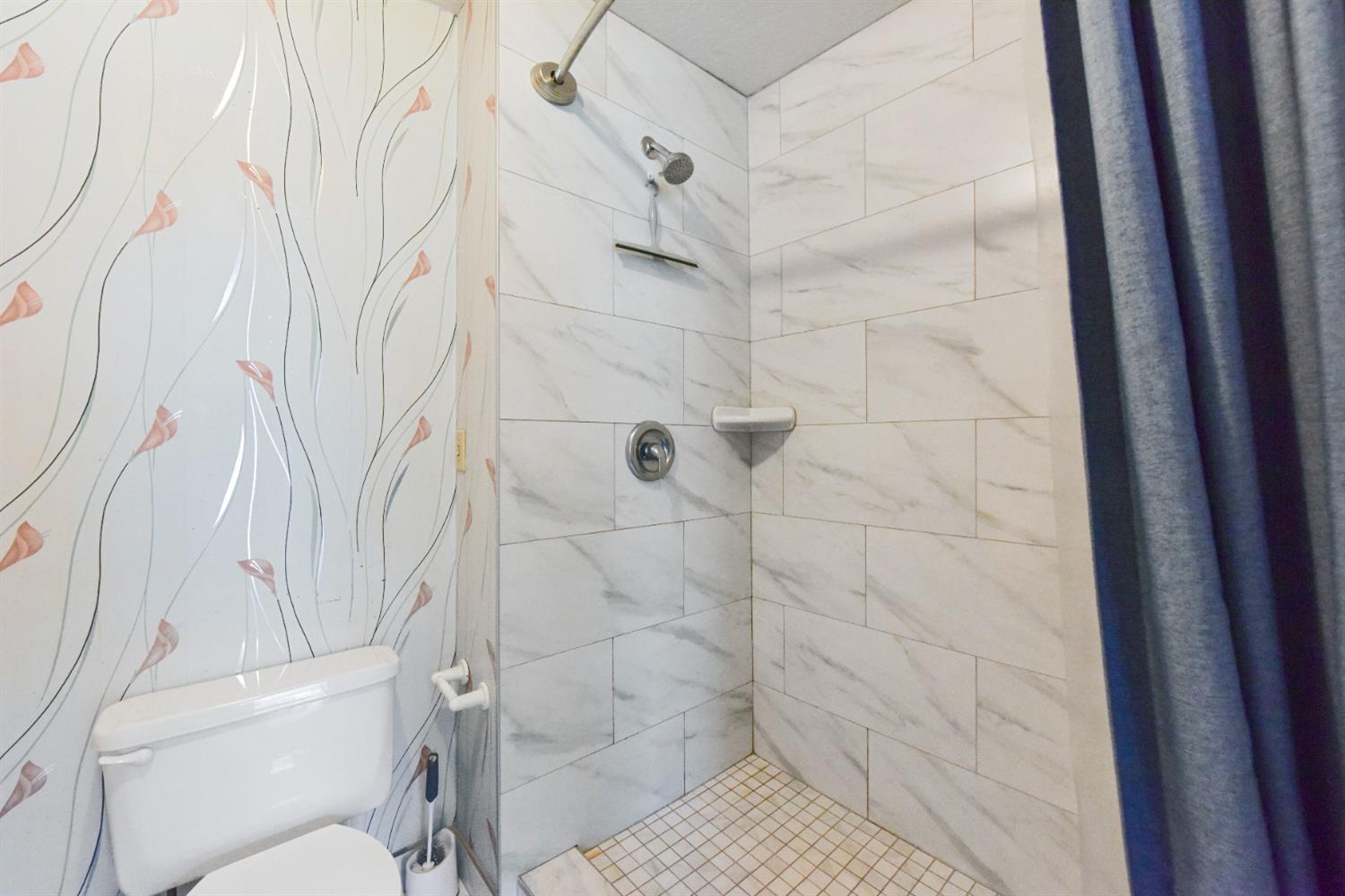 Detail Gallery Image 21 of 26 For 6113 10th St, Rio Linda,  CA 95673 - 4 Beds | 3 Baths