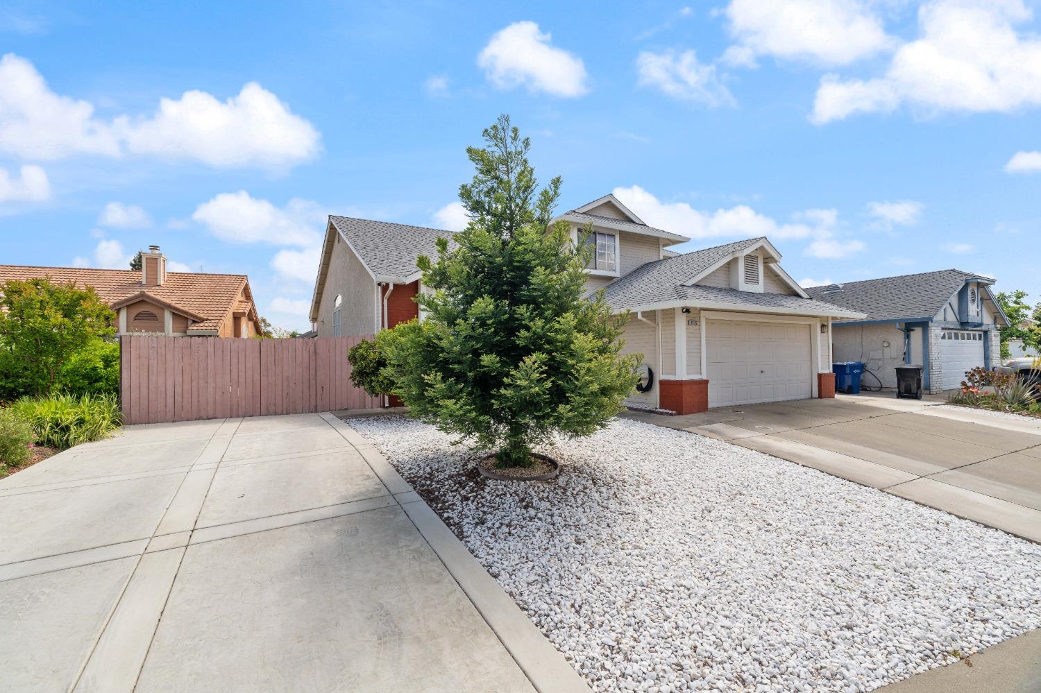 Pine Oaks Court, Sacramento, California image 4