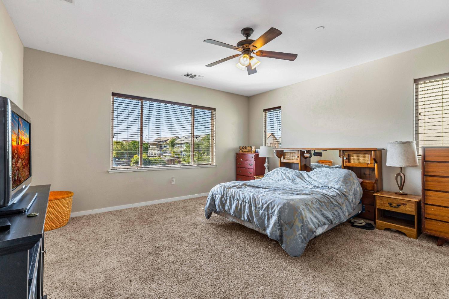 Detail Gallery Image 27 of 48 For 18551 Admiral Way, Lathrop,  CA 95330 - 4 Beds | 3 Baths