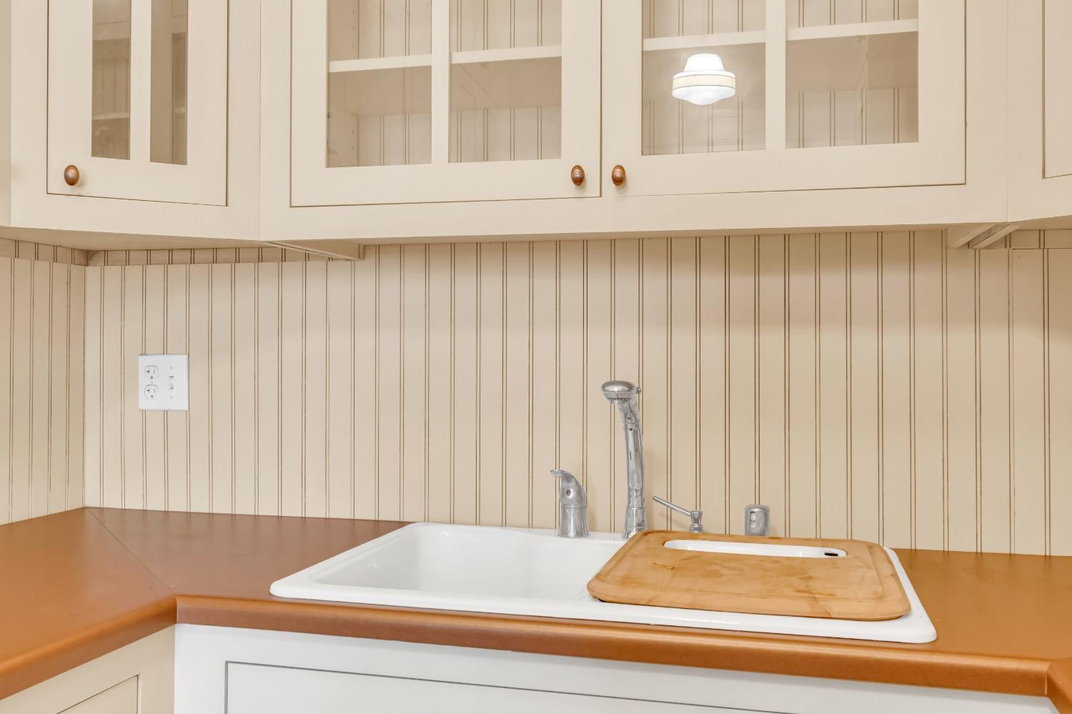 Detail Gallery Image 33 of 91 For 2321 H St, Sacramento,  CA 95816 - 4 Beds | 2 Baths