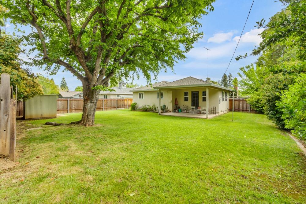 Saint James Drive, Carmichael, California image 42