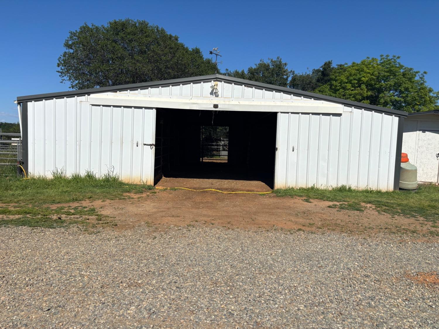 Montana Avenue, Oroville, California image 7