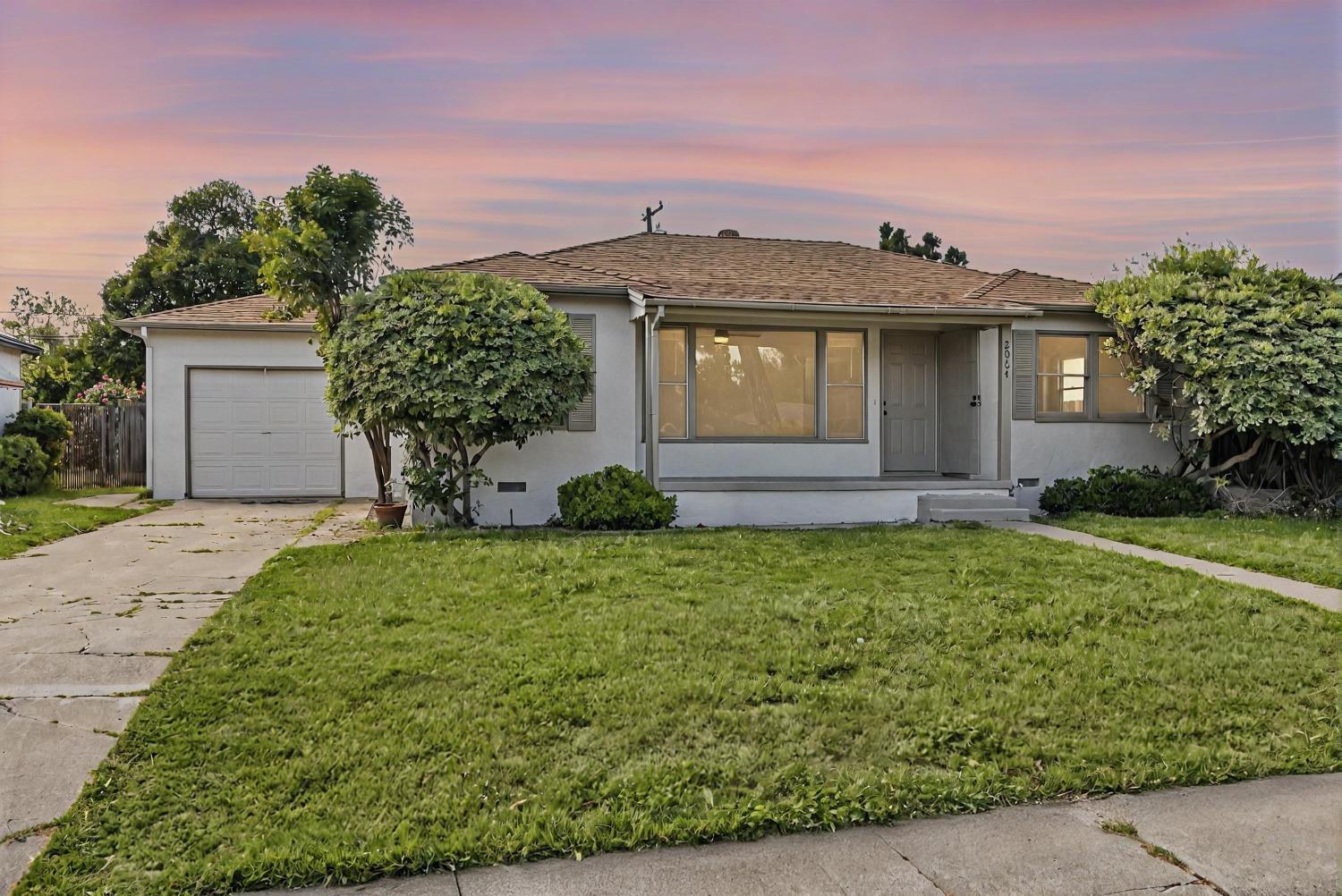 De Ovan Avenue, Stockton, California image 2