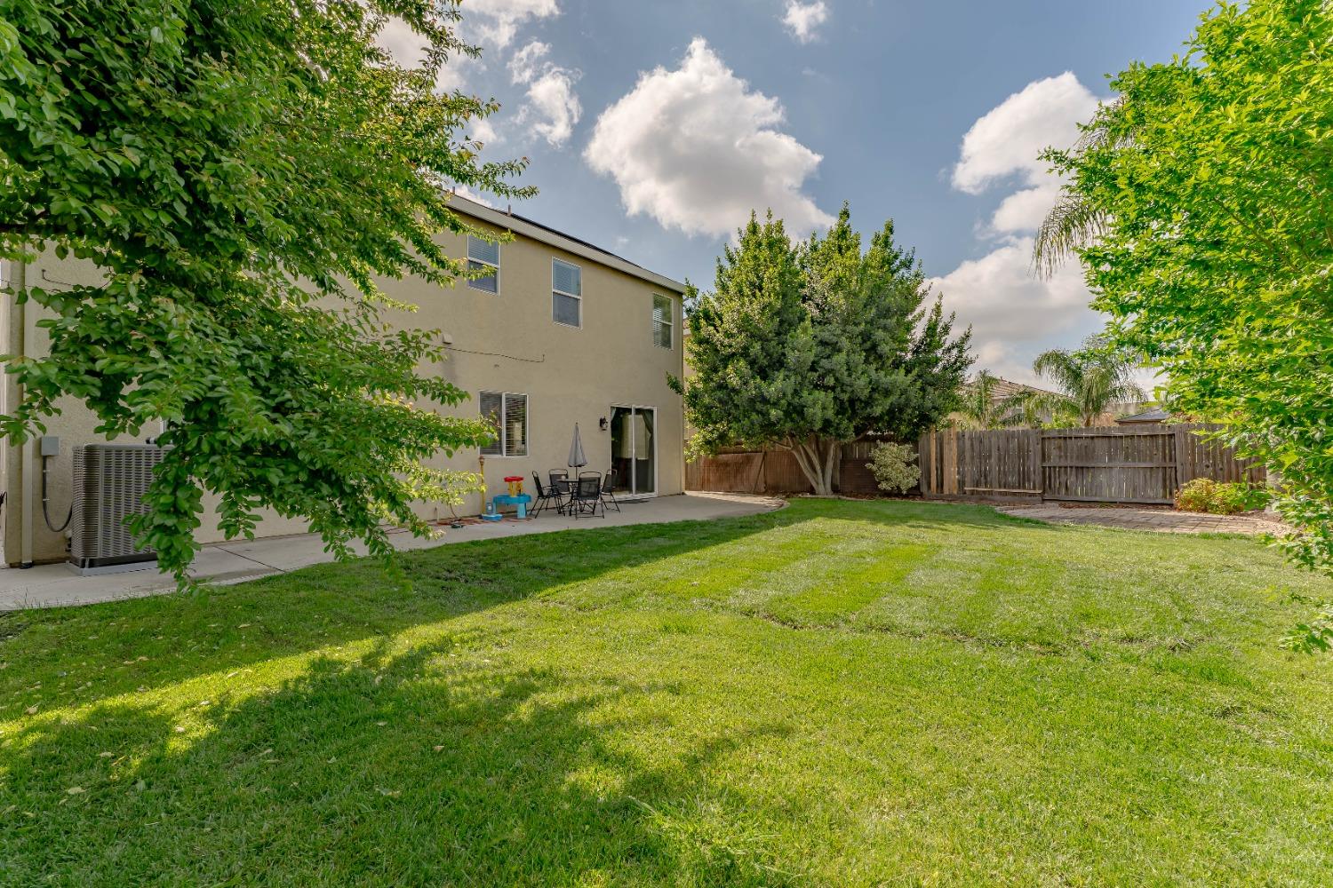 Detail Gallery Image 42 of 64 For 1968 Maverick Dr, Plumas Lake,  CA 95961 - 4 Beds | 3 Baths