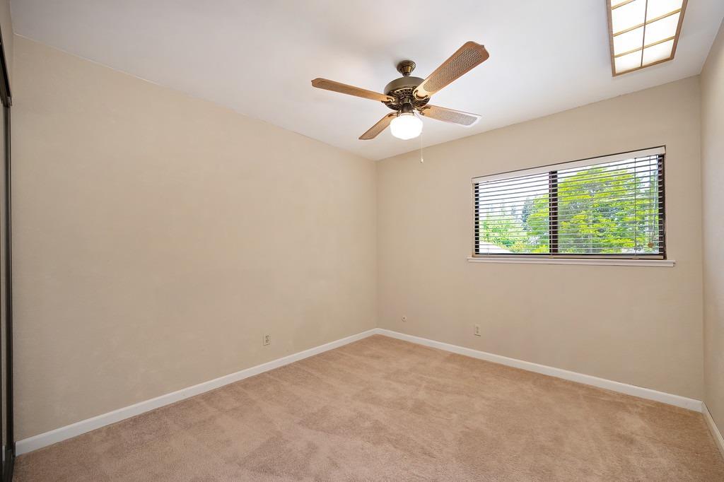 Utopia River Court, Rancho Cordova, California image 28