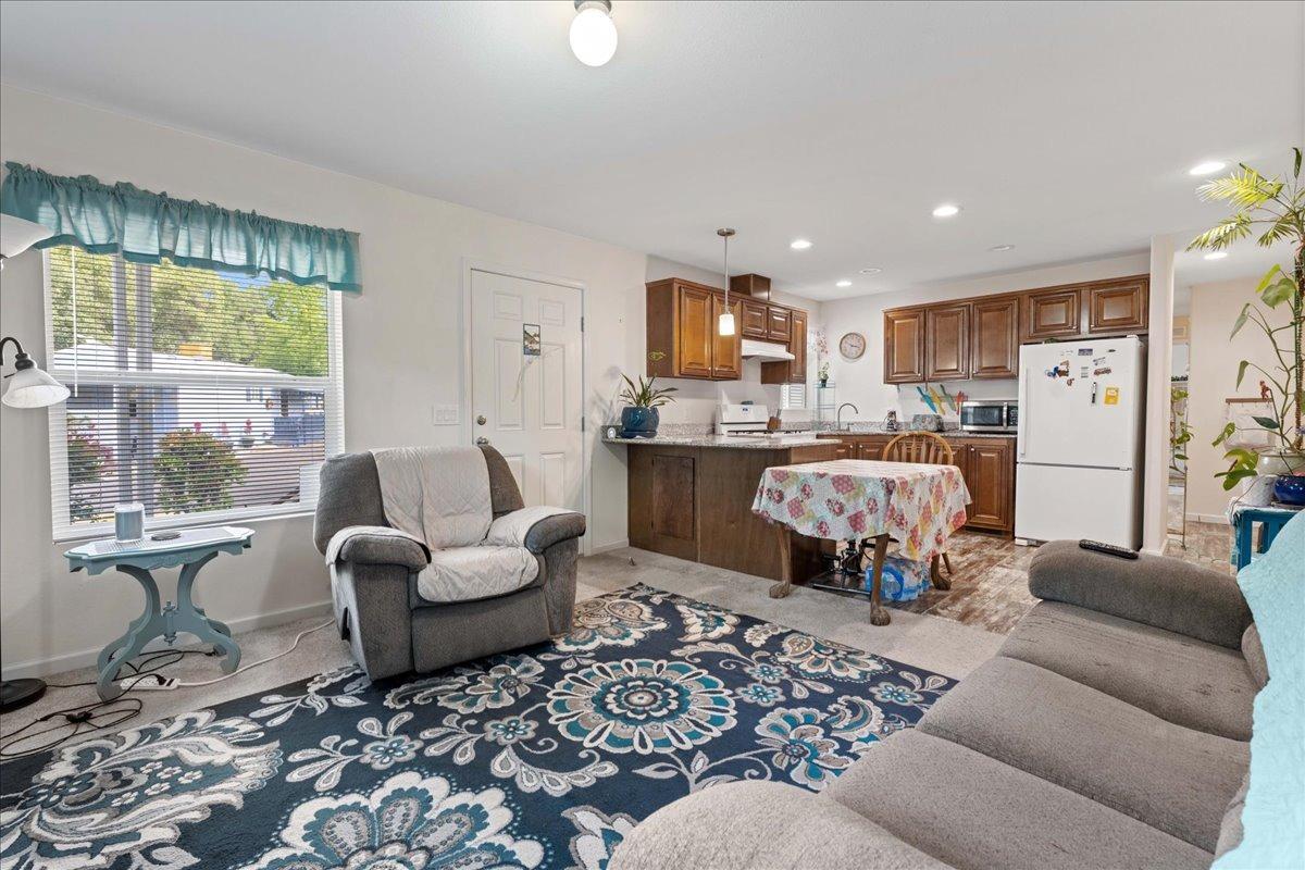 Detail Gallery Image 7 of 28 For 6245 Nob Hill Dr, Newcastle,  CA 95658 - 2 Beds | 2 Baths