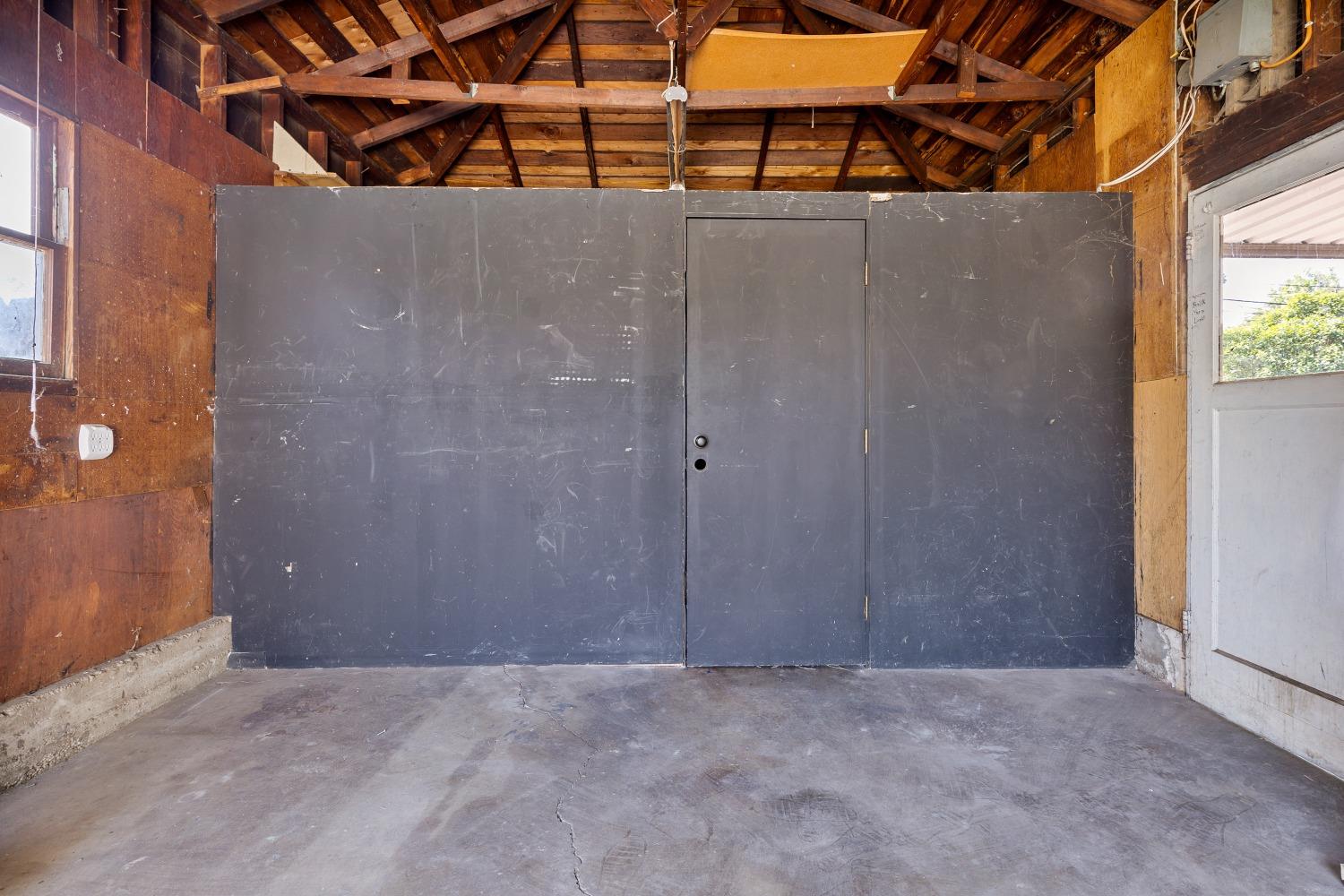 De Ovan Avenue, Stockton, California image 22