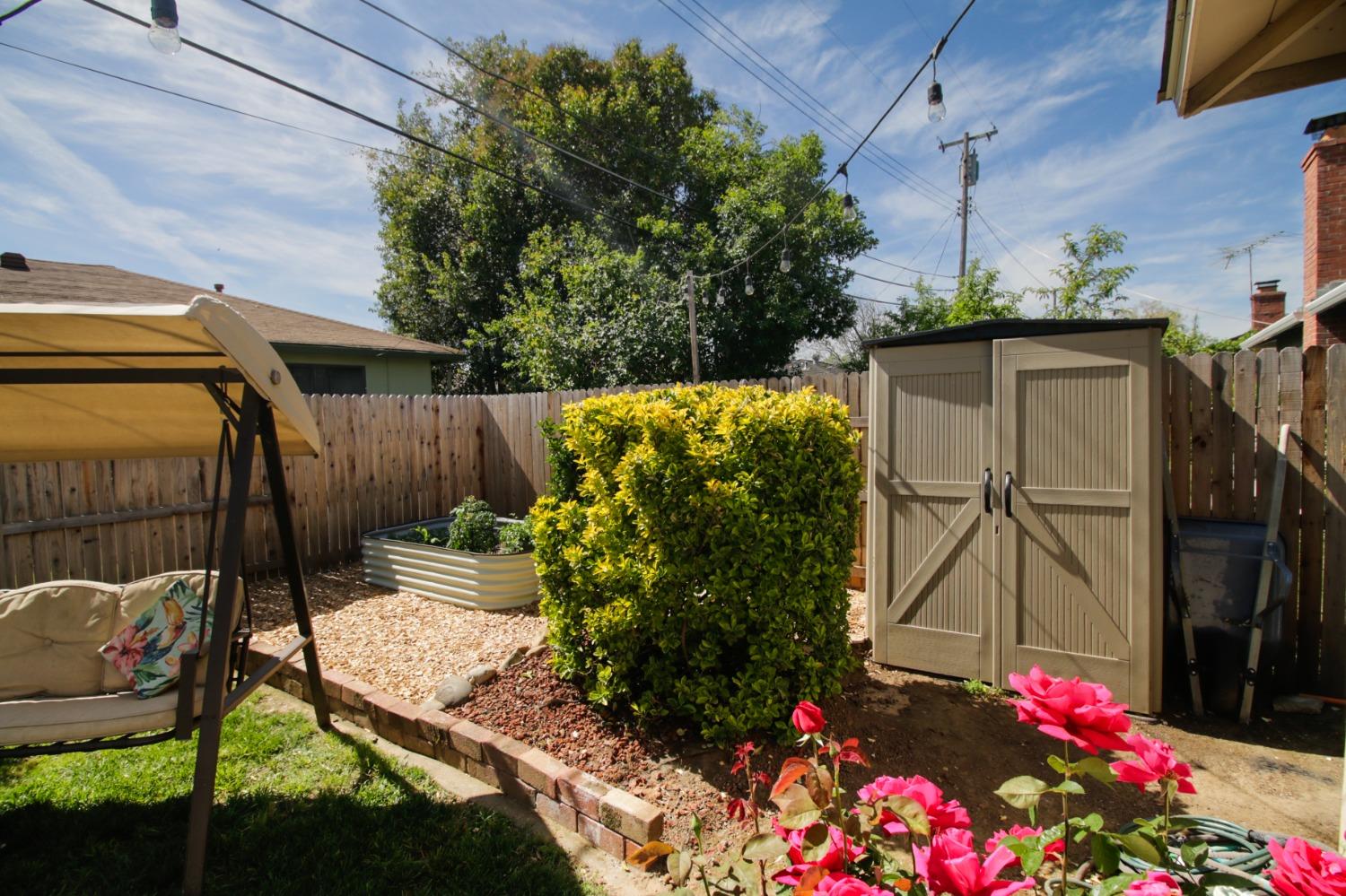 Holmes Way, Rancho Cordova, California image 31