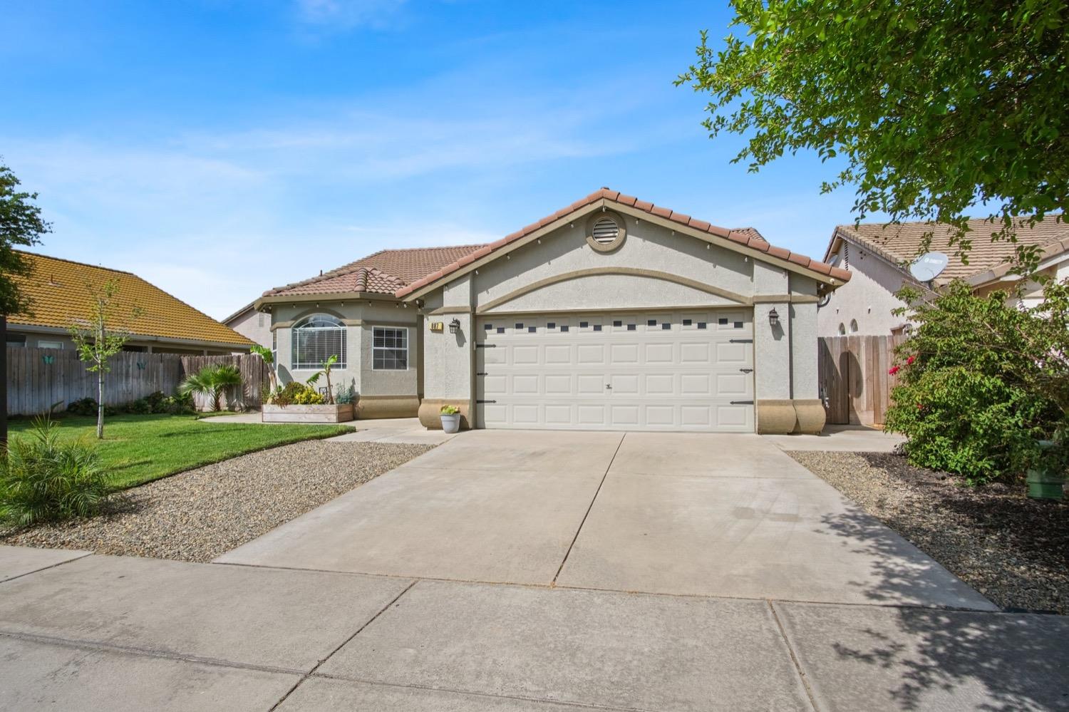 Zina Lane, Turlock, California image 1