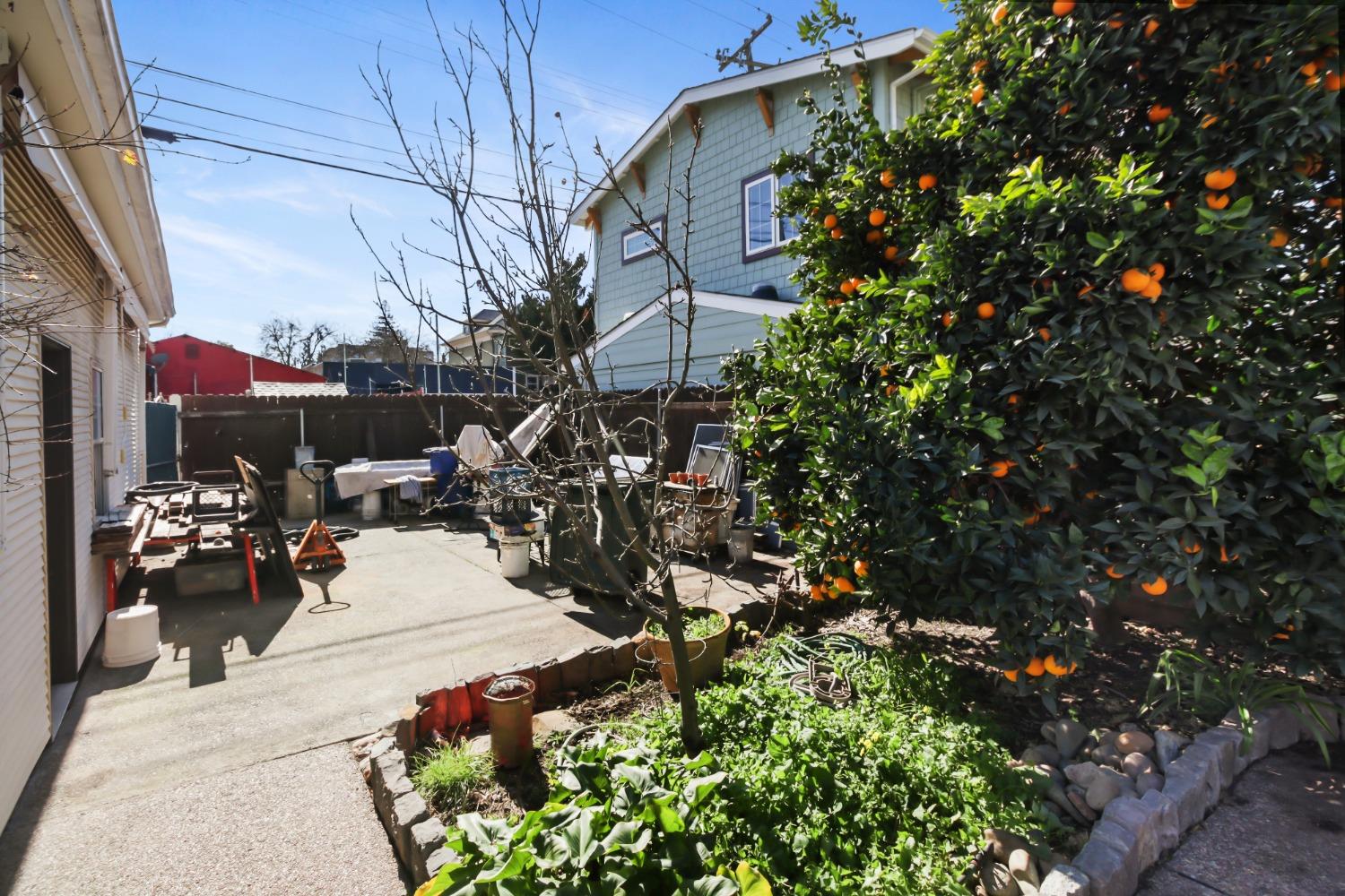 Detail Gallery Image 56 of 58 For 2322 I St, Sacramento,  CA 95816 - 4 Beds | 2 Baths