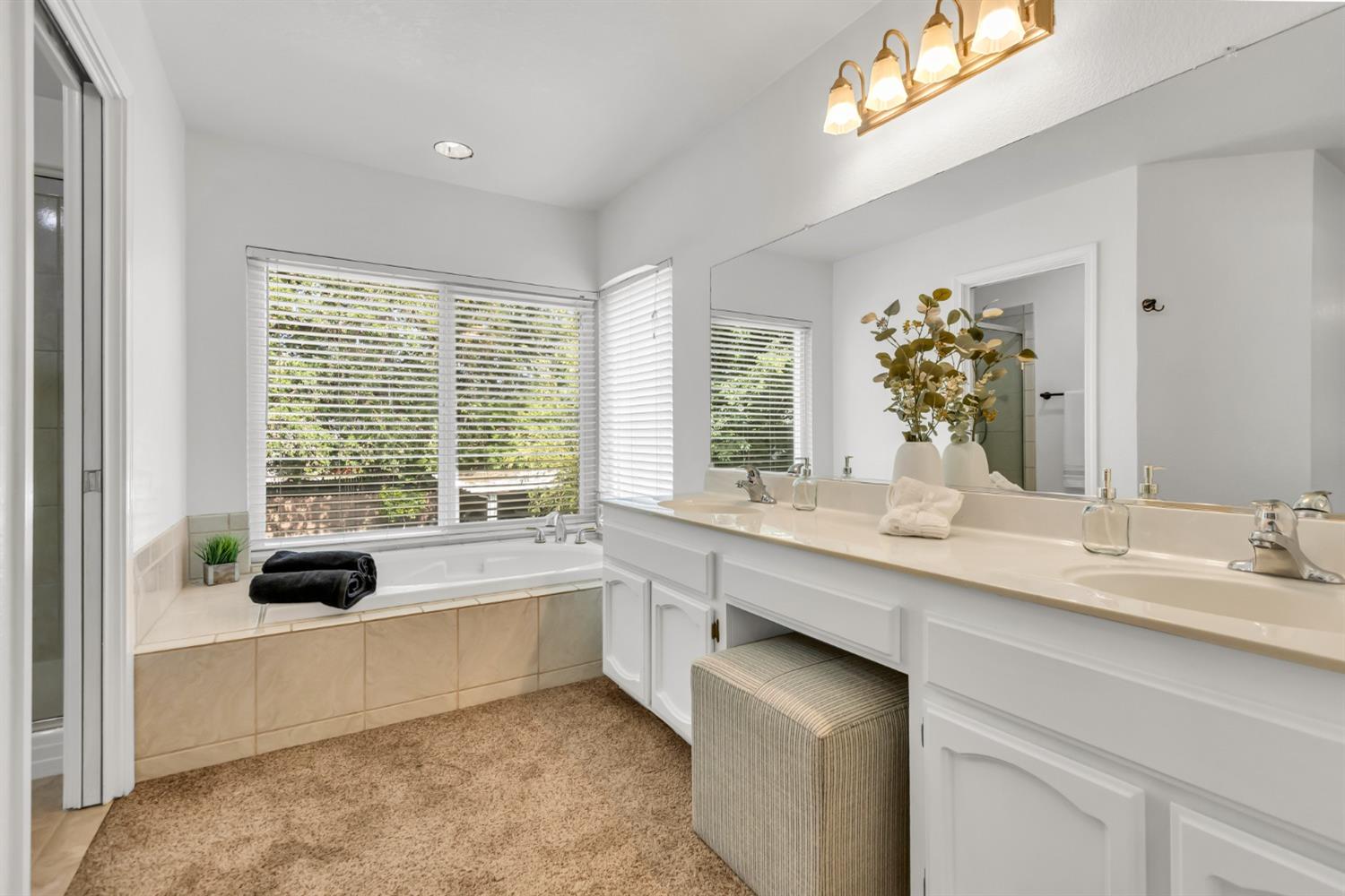 Queensbury Court, Elk Grove, California image 31