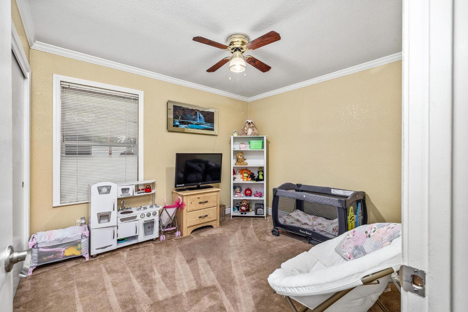 Eagle Lane, Manteca, California image 17