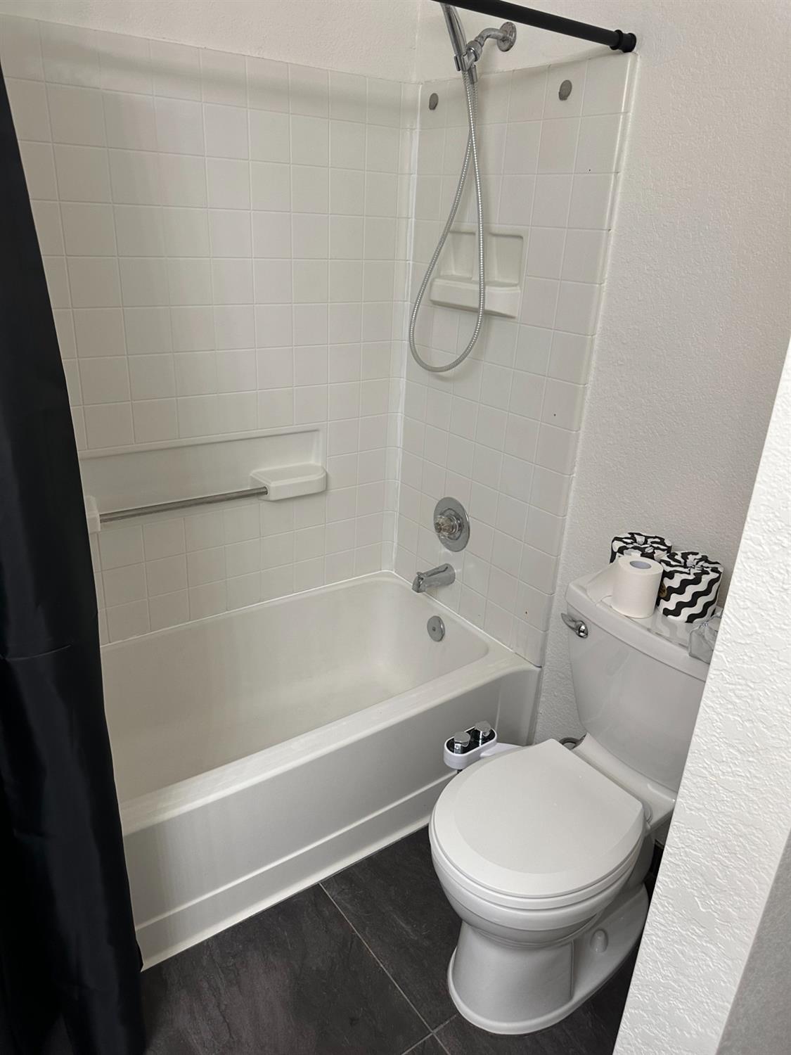 Detail Gallery Image 33 of 44 For 633 Holly Ct, Galt,  CA 95632 - 3 Beds | 2 Baths