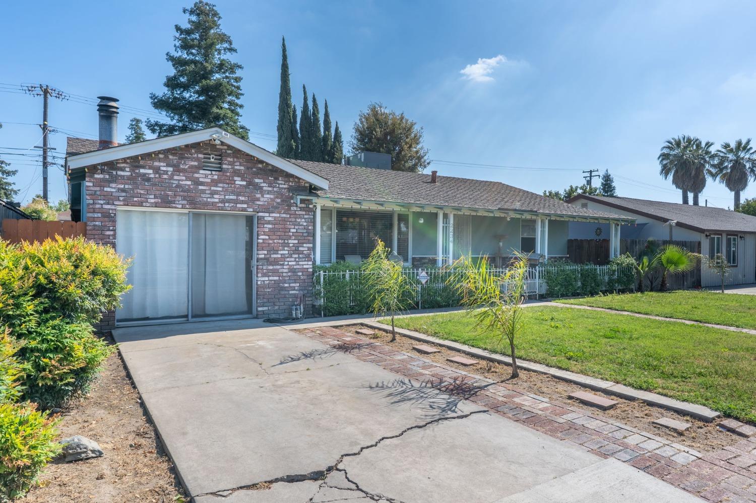 Miller Avenue, Modesto, California image 25