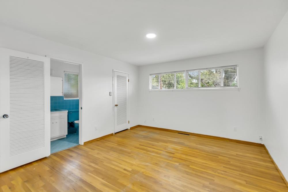 Detail Gallery Image 27 of 36 For 5741 Lonsdale Dr, Sacramento,  CA 95822 - – Beds | – Baths