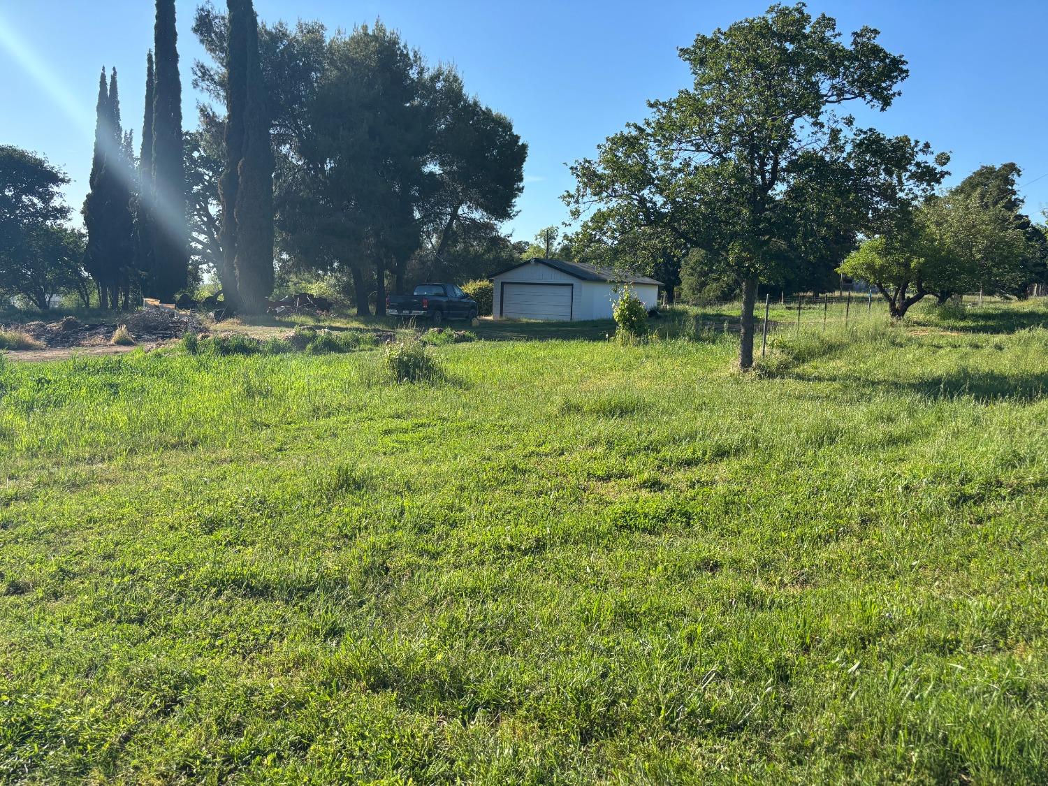 Montana Avenue, Oroville, California image 10